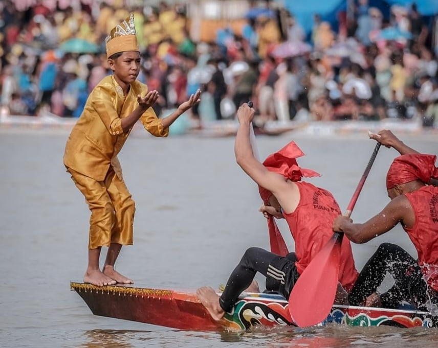 Tradisi Lokal Indonesia Perkuat Semangat Kemerdekaan 2025: 7 Ritual Warisan yang Masih Hidup