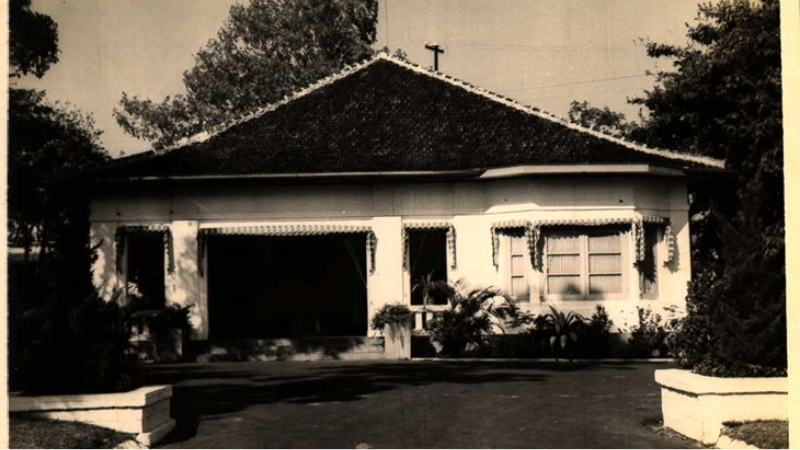 Teks Proklamasi Kemerdekaan Dua Alinea Soekarno Hatta 1945: Fakta Mengejutkan & Makna Mendalam yang Sering Terlupakan