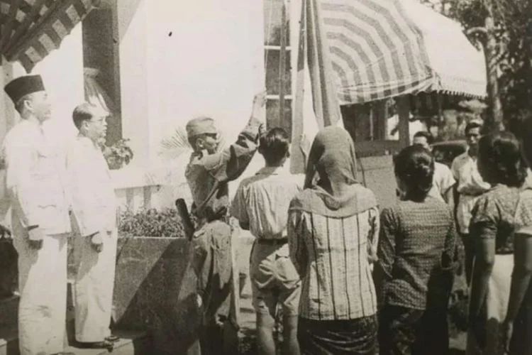 Bom Hiroshima dan Jalan Kemerdekaan Indonesia 1945