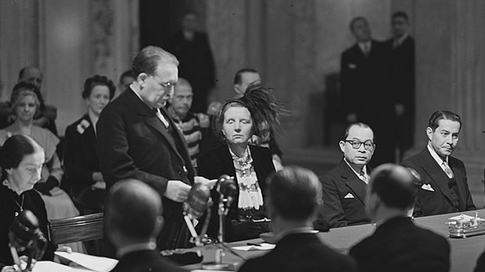 27 Desember 1949: Hari Indonesia Diakui Merdeka