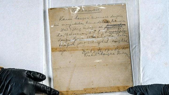 Momen Genting Kemerdekaan 1945: Fakta Sejarah Terlupakan yang Jarang Diceritakan 5 Momen Genting Kemerdekaan 1945: Fakta Sejarah Terlupakan yang Jarang Diceritakan